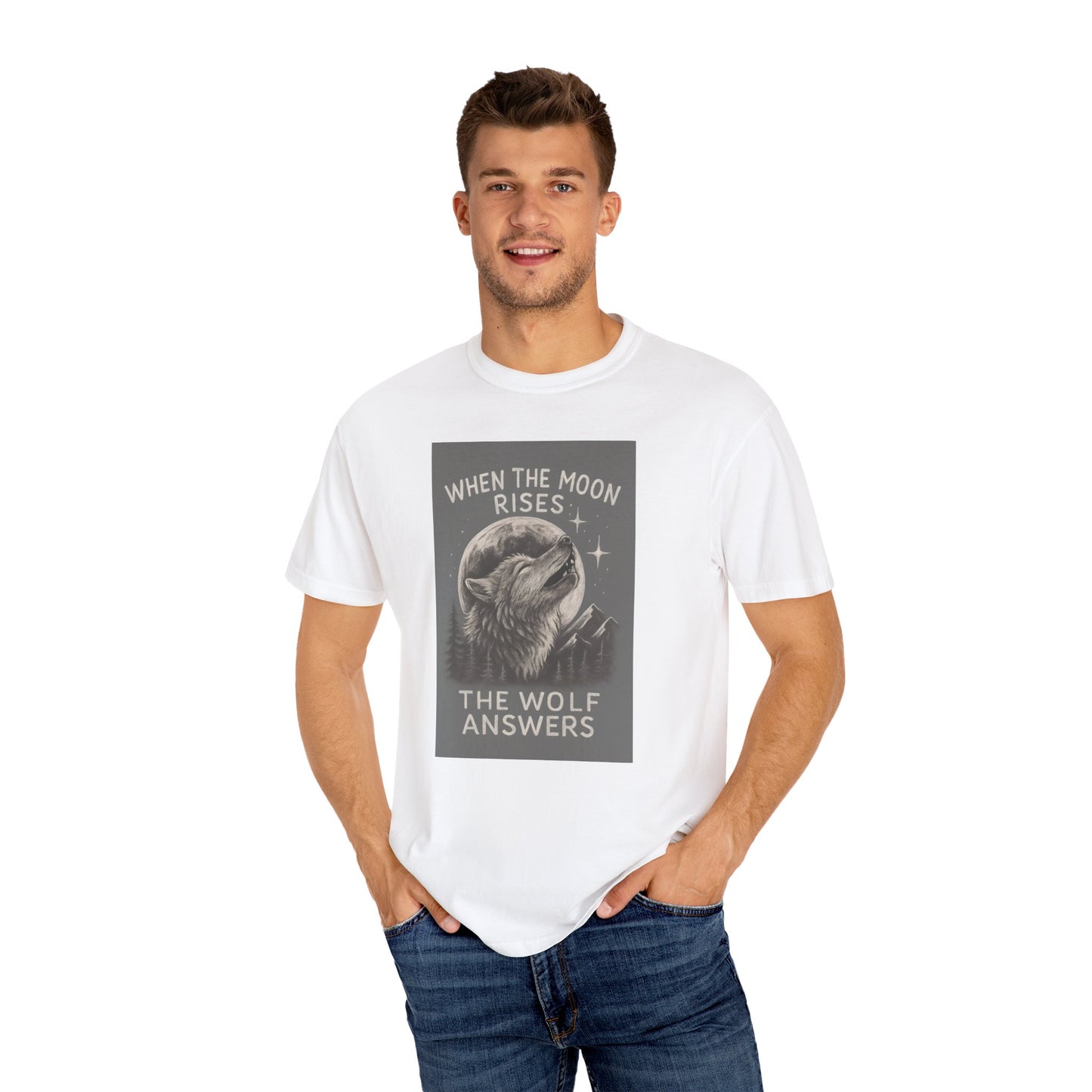 Moonrise Wolf T-shirt - Unisex Garment-Dyed Tee, Nature Lovers, Gift for Wolf Fans, Casual Wear, Unique Design, Outdoor Adventures